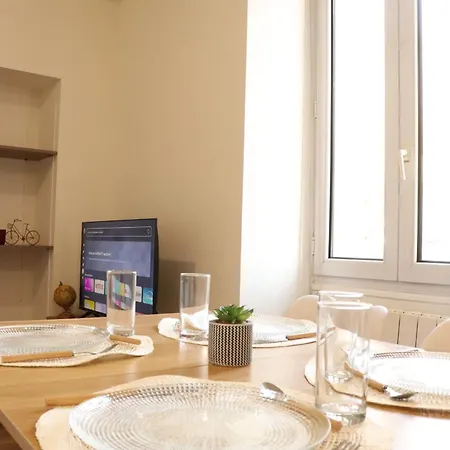 Le Nid De La مايين